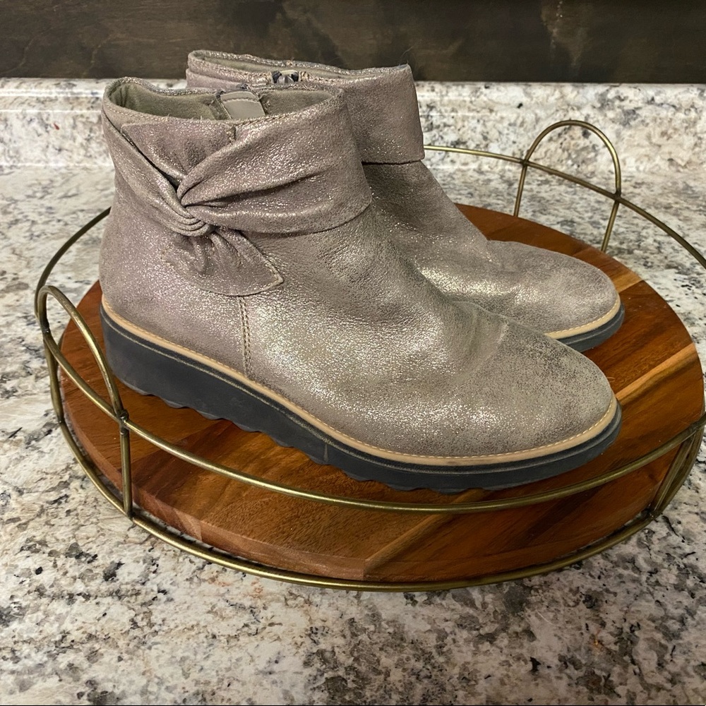 Clarks boots